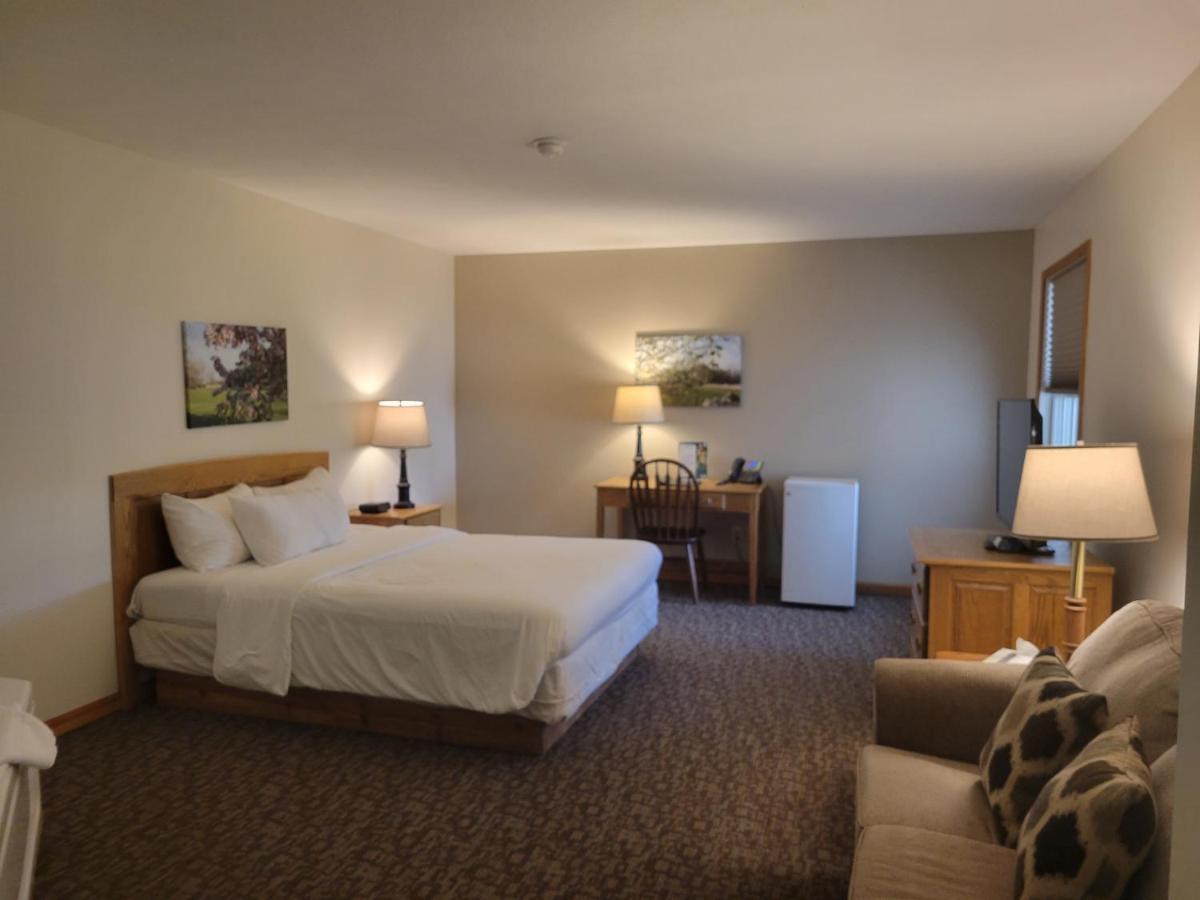 Brook Pointe Inn Syracuse Екстер'єр фото